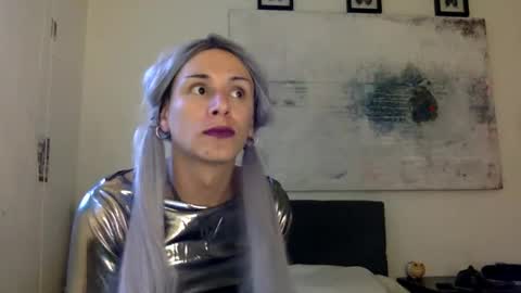 Snapshot of thematryoshka chatting on December 28, 2024, 10:44 pm Lucy Lucy online show from December 28, 2024, 10:44 pm