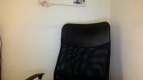 Snapshot of thematryoshka chatting on December 31, 2024, 4:06 am Lucy Lucy online show from December 31, 2024, 4:06 am