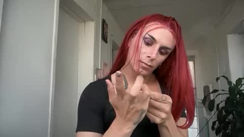 Snapshot of thematryoshka chatting on September 17, 2025, 4:41 pm Lucy Lucy online show from September 17, 2025, 4:41 pm