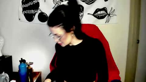 themelrose online show from October 23, 2025, 8:29 pm