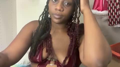 Snapshot of thenaturalgoddess chatting on May 25, 2026, 10:27 pm TheNaturalGoddess online show from May 25, 2026, 10:27 pm