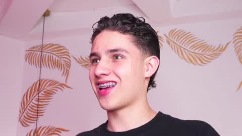  THEO- MATEO  online show from January 26, 2025, 11:39 am