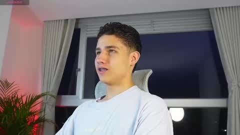  THEO- MATEO  online show from February 28, 2025, 11:23 pm