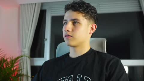  THEO- MATEO  online show from March 1, 2025, 11:47 pm