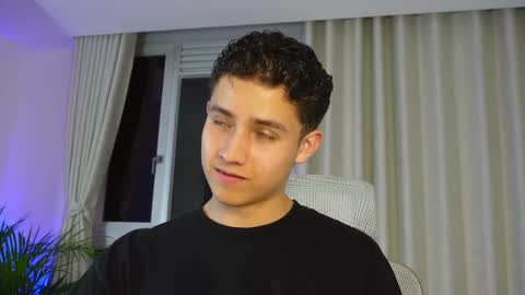  THEO- MATEO  online show from March 7, 2025, 11:49 pm