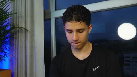  THEO- MATEO  online show from March 8, 2025, 11:18 pm