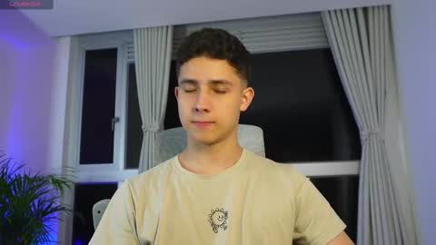  THEO- MATEO  online show from March 11, 2025, 11:48 pm