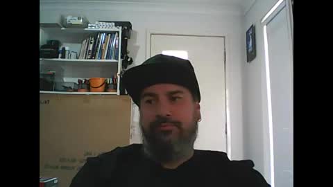 Snapshot of theozbeardguy chatting on February 14, 2026, 12:51 am aussiebeard online show from February 14, 2026, 12:51 am