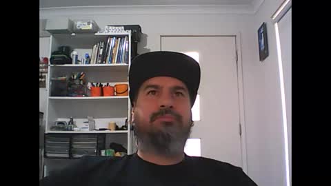 aussiebeard online show from April 21, 2026, 3:02 am