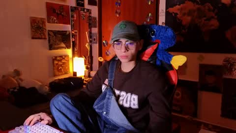 Snapshot of theprince_red chatting on April 8, 2026, 8:31 pm Matt independent model online show from April 8, 2026, 8:31 pm