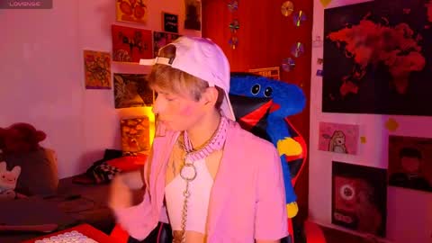 Snapshot of theprince_red chatting on April 11, 2026, 8:57 pm Matt independent model online show from April 11, 2026, 8:57 pm