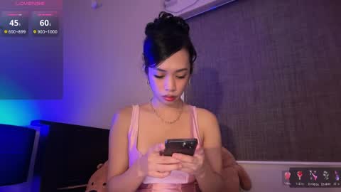 Amber DONT FORGET TO FOLLOW ME AND THUMBS UP online show from April 19, 2026, 8:33 pm