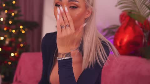 Deea  online show from January 5, 2026, 5:27 pm