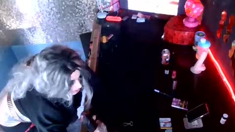 Snapshot of theshowgirlsberlin chatting on May 16, 2026, 5:01 pm theshowgirl online show from May 16, 2026, 5:01 pm