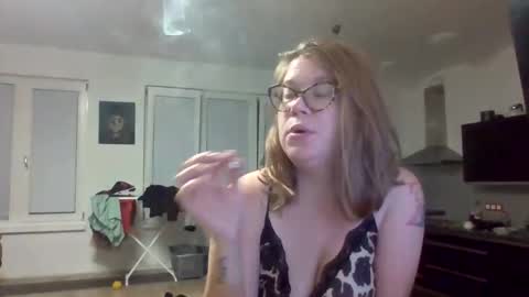 Snapshot of thesunnevergoesdown7 chatting on September 20, 2025, 8:21 pm thesunnevergoesdown7 online show from September 20, 2025, 8:21 pm