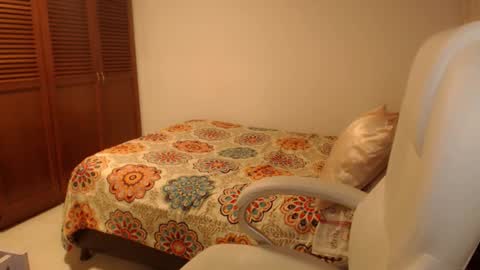 Mai online show from October 1, 2025, 8:09 am