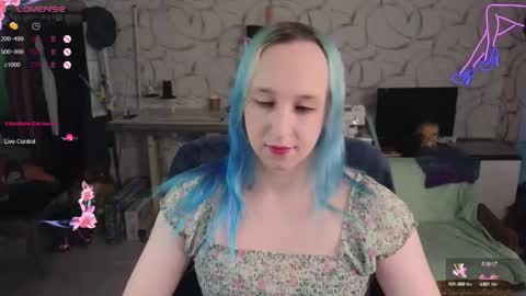 Snapshot of thetrixy chatting on September 24, 2025, 4:38 am The Great And Powerful Trixie online show from September 24, 2025, 4:38 am