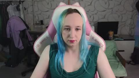 Snapshot of thetrixy chatting on September 26, 2025, 10:41 am The Great And Powerful Trixie online show from September 26, 2025, 10:41 am