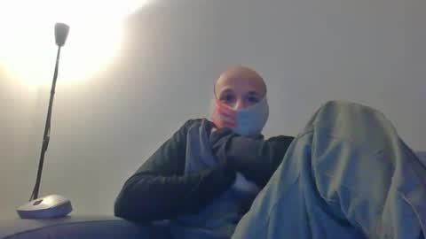 Snapshot of thetubedscarfguy chatting on February 18, 2025, 6:37 pm Scarf guy online show from February 18, 2025, 6:37 pm