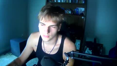 Snapshot of thevincegray chatting on May 31, 2026, 11:06 pm Vince online show from May 31, 2026, 11:06 pm