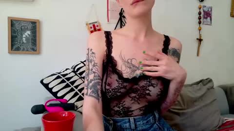Snapshot of they_pinky_promise chatting on April 23, 2026, 12:15 pm pinky promise online show from April 23, 2026, 12:15 pm
