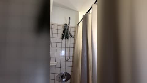 B A E online show from January 12, 2026, 9:58 am