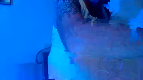 Snapshot of thezosk chatting on November 14, 2025, 12:04 pm The ZoSk online show from November 14, 2025, 12:04 pm