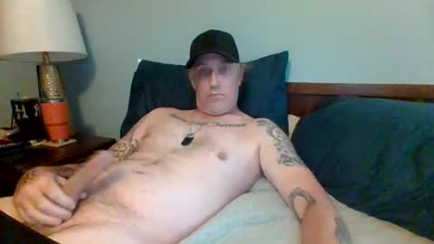 Snapshot of thezosk chatting on January 15, 2026, 10:42 am The ZoSk online show from January 15, 2026, 10:42 am