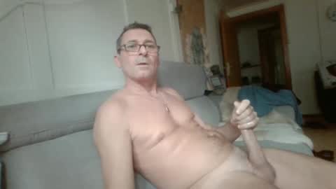 Snapshot of thhe13 chatting on February 26, 2025, 8:26 am thhe13 online show from February 26, 2025, 8:26 am