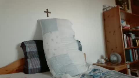 Snapshot of thhe13 chatting on September 17, 2025, 12:51 pm thhe13 online show from September 17, 2025, 12:51 pm