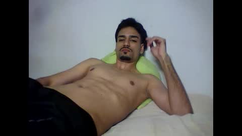 Snapshot of thiago22bk chatting on October 1, 2025, 4:40 am thiago22bk online show from October 1, 2025, 4:40 am