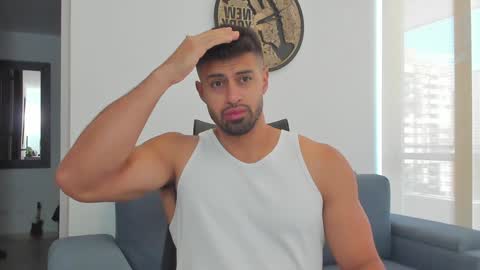 thiago_driussi online show from December 7, 2024, 2:46 pm
