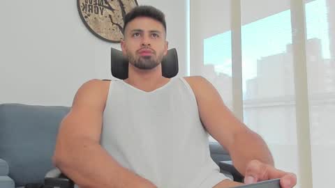 thiago_driussi online show from December 8, 2024, 8:04 pm