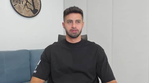 thiago_driussi online show from December 22, 2024, 1:23 am