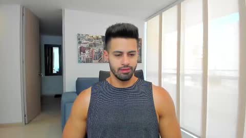 thiago_driussi online show from February 23, 2025, 1:42 pm
