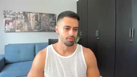 thiago_driussi online show from October 12, 2025, 2:05 pm