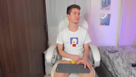 Manuel online show from October 13, 2025, 2:11 am