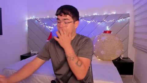 thiago_occonor online show from November 15, 2025, 1:58 am