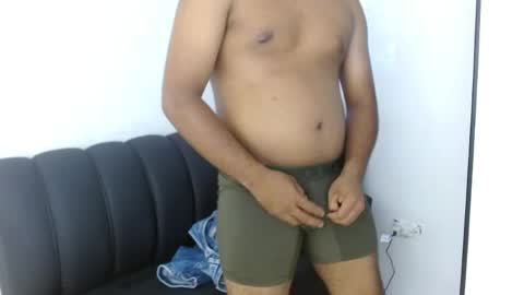 velvettwo online show from May 12, 2026, 1:36 am