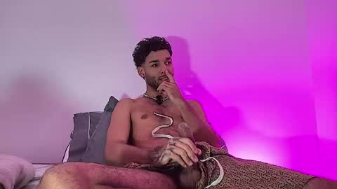 ThiagoFerreti online show from June 4, 2026, 12:27 am