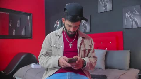 Thia Gomez online show from October 10, 2025, 12:26 pm