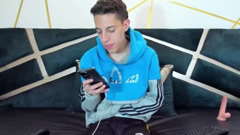 Thiago   online show from March 8, 2026, 2:10 pm