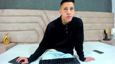 Thiago   online show from June 16, 2026, 1:25 pm