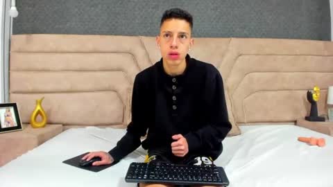 Thiago   online show from June 23, 2026, 12:52 am