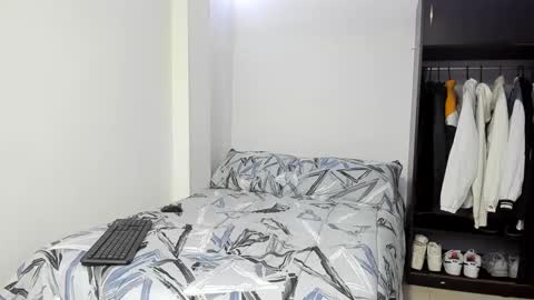 Thiago Wells online show from December 4, 2024, 10:41 pm