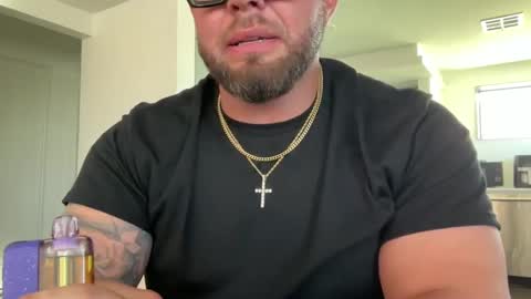 Snapshot of thiccbull12 chatting on September 12, 2025, 3:12 pm thiccbull12 online show from September 12, 2025, 3:12 pm