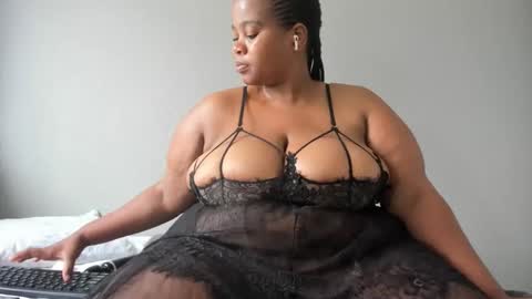 thickleeyanax online show from February 9, 2025, 9:16 am