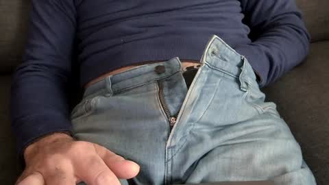 Snapshot of thickrum chatting on January 11, 2025, 2:47 pm Thickru online show from January 11, 2025, 2:47 pm