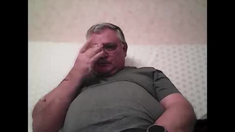 Thierrysymp online show from November 27, 2025, 5:04 pm