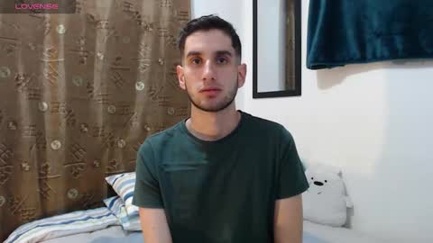 Snapshot of thiiago_tay chatting on October 4, 2025, 10:52 pm Thiiago online show from October 4, 2025, 10:52 pm